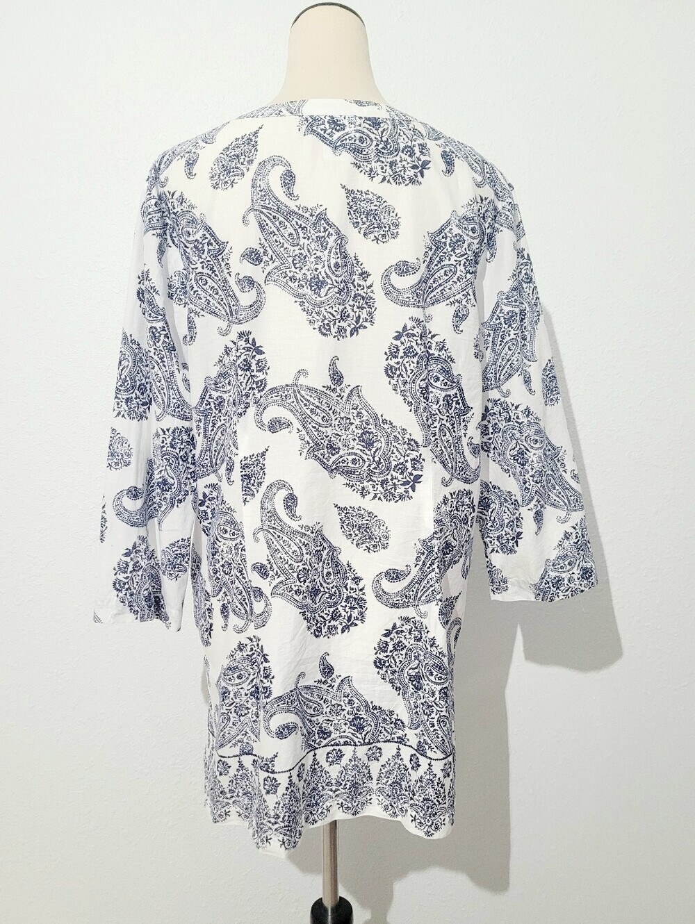 Liz Claiborne Womens Large Blue White Paisley Tunic Top 100% Cotton Boho Classic - Picture 5 of 12